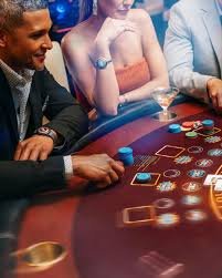 Layar ponsel menampilkan jadwal pertandingan MPL Indonesia dengan informasi jam, tim, dan status streaming